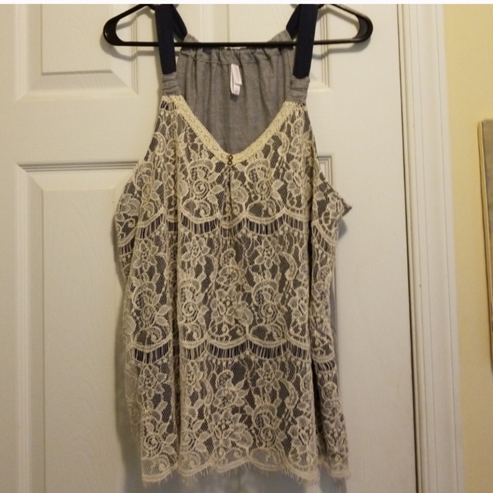 NWOT Xhilaration Lace Classy Tank Top